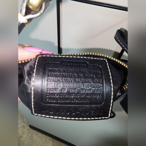 Coach Black Pebbled Leather Crossbody Purse Swing Back Y2K - Picture 12 of 15